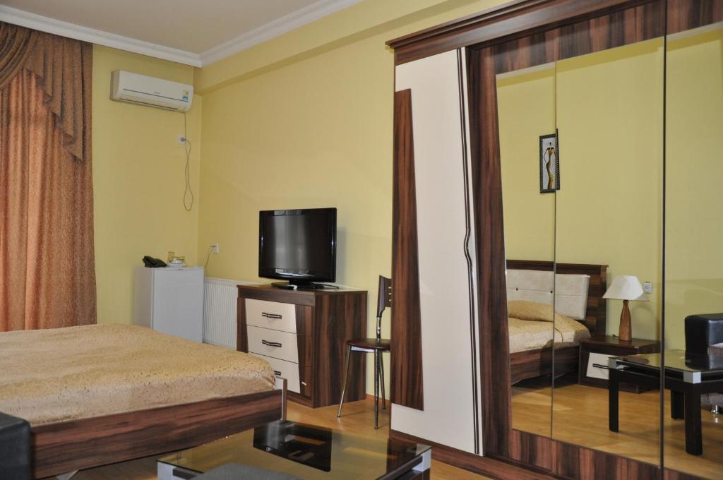 Prestige Hotel Batumi Exterior photo